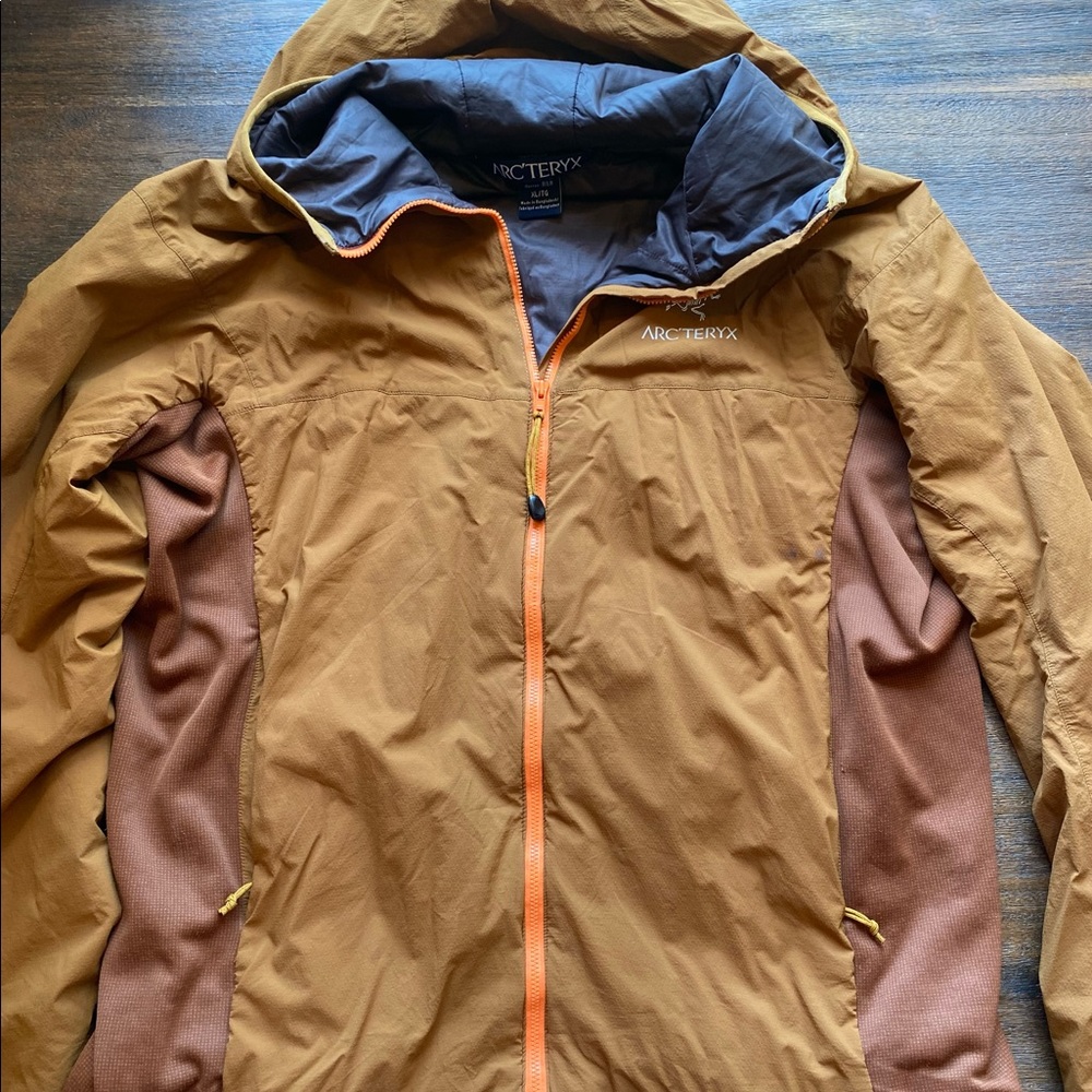Arcteryx, Aton LT hoody, mens lightweight insulated jacket. Size XL